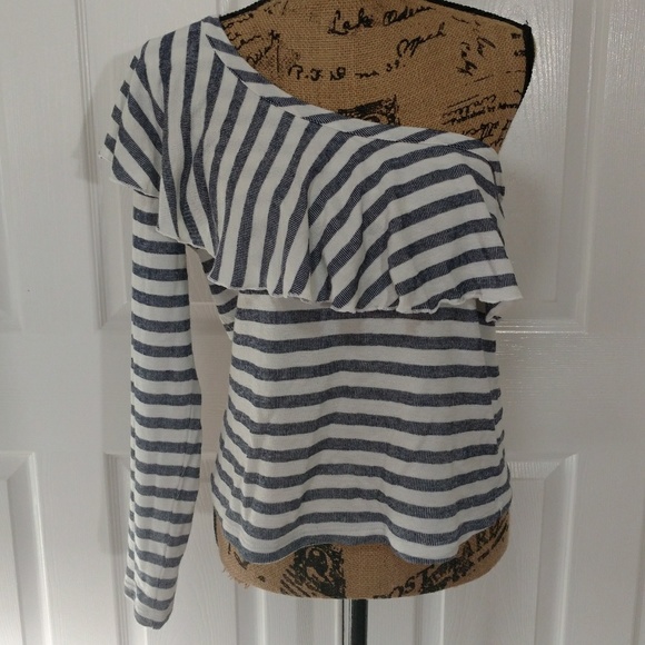 Splendid | One shoulder top with Ruffle - Picture 2 of 5